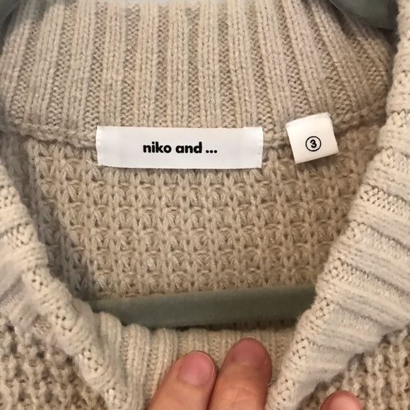 Oversized sweater from japan beige - Picture 2 of 4